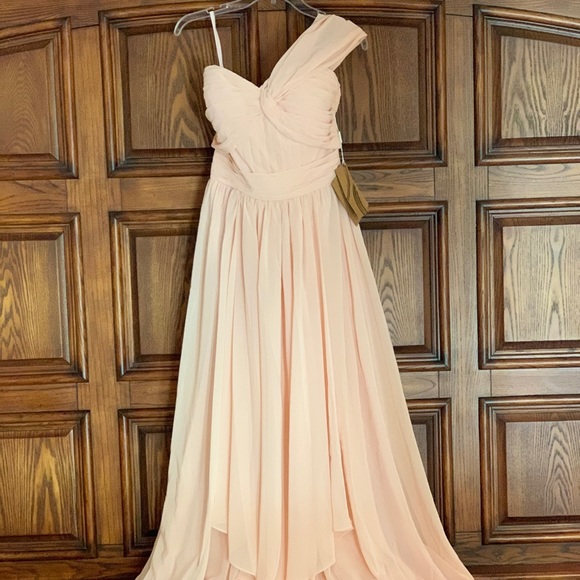 Never used Pearl Pink Gown with shoulder strap - Picture 4 of 5